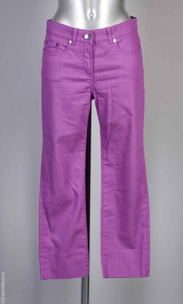 LORO PIANA
QUATRE PANTALONS : le premier...