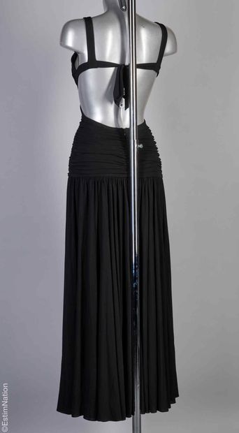 BCBGMAXAZRIA
ROBE longue plissée à bretelles...