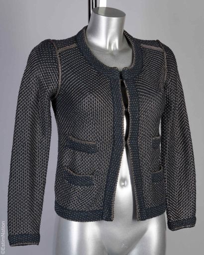 MAJE
COURTE VESTE en tricot de coton et viscose...