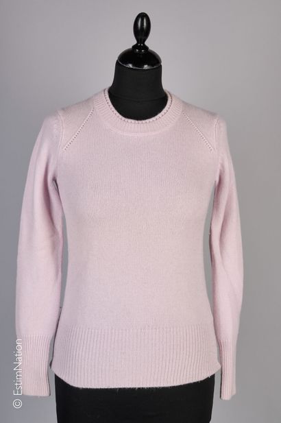 BURBERRY
PULL in ivory cashmere knit, ribbed...