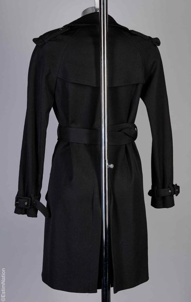 PAUL & JOE
TRENCH-COAT in black wool, double...