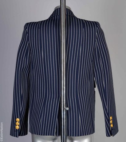 DMN
BLAZER en laine vierge marine façonné...