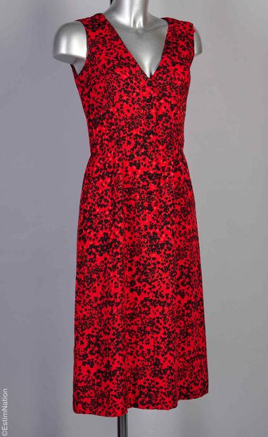 CHANEL HAUTE COUTURE CIRCA 1960
ROBE en crêpe...