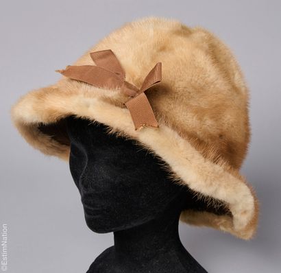 ANONYME VINTAGE
CHAPEAU à bords en vison...