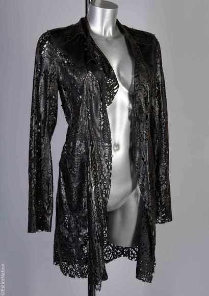 SYLVIE SCHIMMEL
Coat in plunged lambskin...