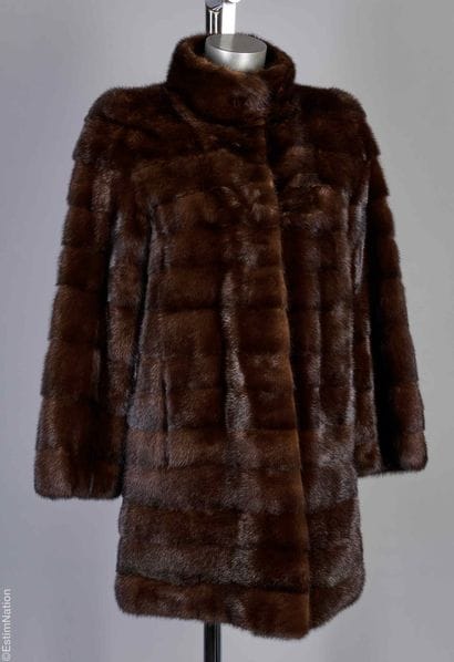YVES SALOMON
MANTEAU 3/4 en vison pleine...