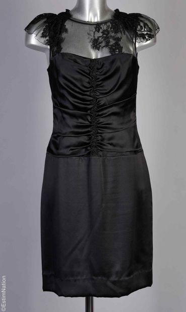 BURBERRY
ROBE de cocktail en satin de soie...