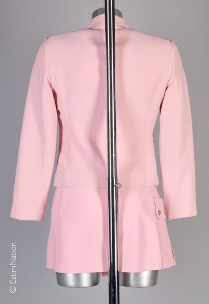 VERSACE
ENSEMBLE en crêpe de soie rose pâle,...