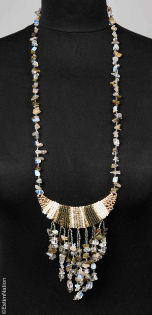 ANONYMOUS
COLLAR of alternating agate and...