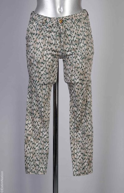 HOD
SIX PANTALONS en coton stretch imprimé...