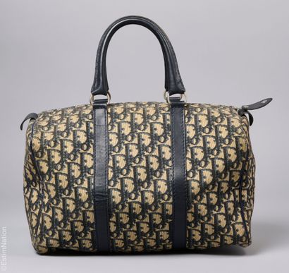 CHRISTIAN DIOR CIRCA 1968/70
SAC 24H en toile...