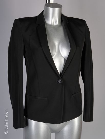 GUCCI BY FRIDA GIANNINI (2009)
Black acetate...