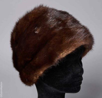 ANONYME VINTAGE
CHAPEAU à bords en vison...