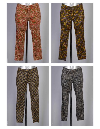 HOD
SIX PANTALONS en coton stretch imprimé...