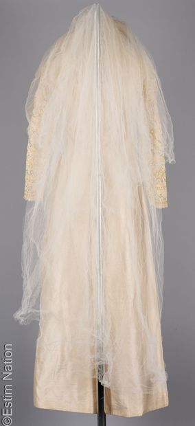 J. P. CARON BOUTIQUE VINTAGE
ROBE DE MARIEE...
