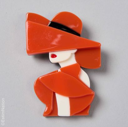 ANONYME
BROCHE en résine polychrome représentant...