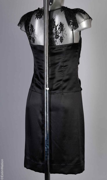 BURBERRY
ROBE de cocktail en satin de soie...