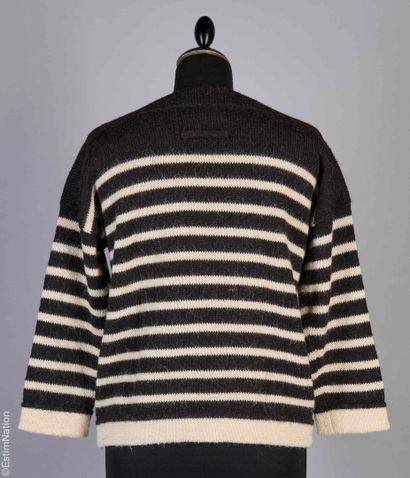 JEAN PAUL GAULTIER KNITWEAR
PULL in black...
