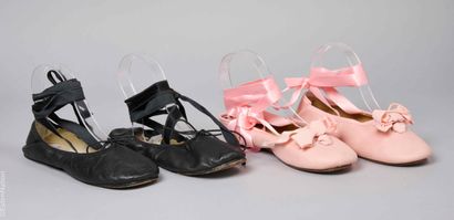 REPETTO, SOIR DE LUNE
DEUX PAIRES DE CHAUSSONS...