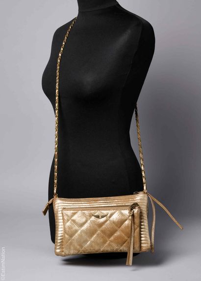 ZADIG ET VOLTAIRE
SAC en peau métallisé doré,...