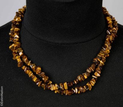 ANONYMOUS
NECKLACE in agate beads, SAUTOIR...