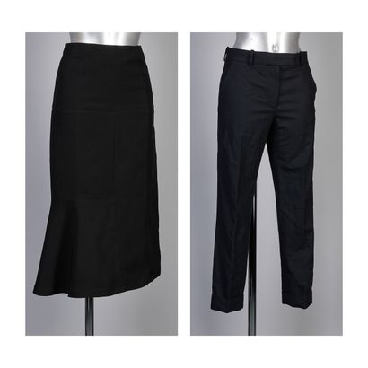MARNI, COS
JUPE en crêpe de laine noir à...