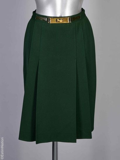 CELINE CIRCA 1970
DEUX JUPES en laine vert...