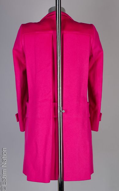 VERSACE
Coat in shocking pink wool, stand-up...