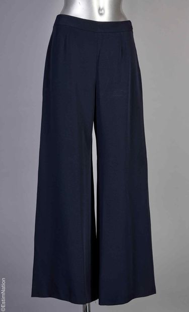 AZZARO, LOEWE, RENATO NUCCI
TUNIQUE fendue...
