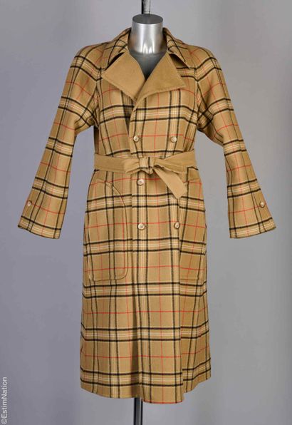 FOUKS CIRCA 1975
Double-sided coat in camel...