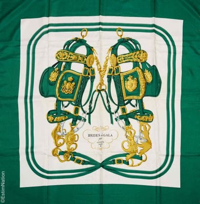 HERMES PARIS
CARRE en twill de soie imprimé...
