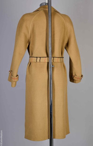 FOUKS CIRCA 1975
Double-sided coat in camel...