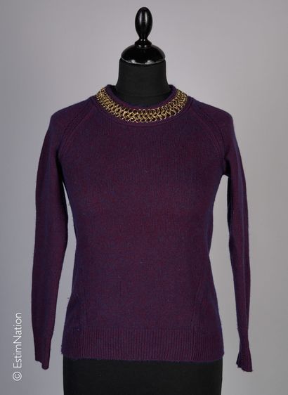 BURBERRY
Purple wool and cashmere knit PULL,...
