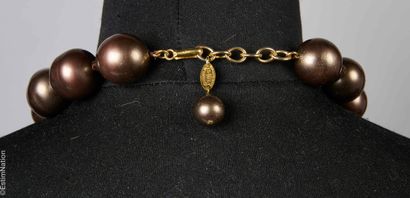 CHANEL PAR VICTOIRE DE CASTELLANE CIRCA 1988
COLLIER...