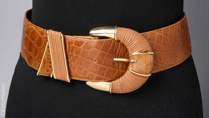 GENNY
LARGE CEINTURE en cuir embossé façon...