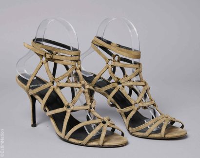 PIERRE HARDY
PAIRE DE SANDALES à lanières...
