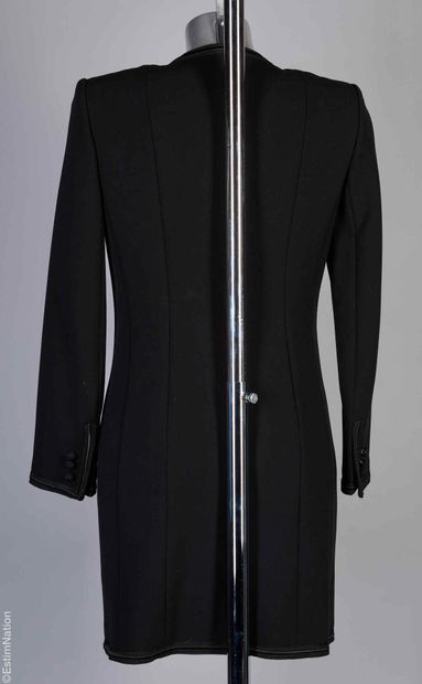 LBK LOUBAROK
Black wool coat, satin braid,...