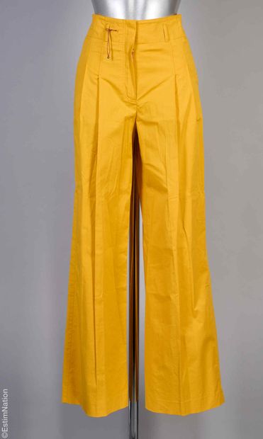LORO PIANA
QUATRE PANTALONS : le premier...