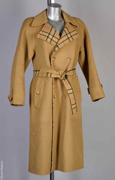 FOUKS CIRCA 1975
Double-sided coat in camel...