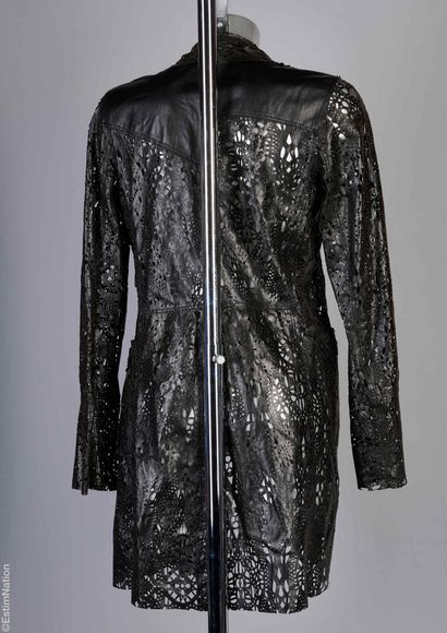 SYLVIE SCHIMMEL
Coat in plunged lambskin...