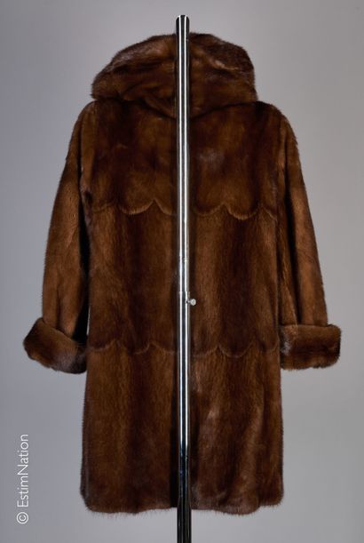 SPRUNG (MANQUE GRIFFE)
MANTEAU à capuche...