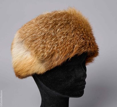 ANONYME VINTAGE
TROIS TOQUES en renard :...