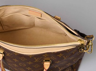 LOUIS VUITTON (2016)
SAC 