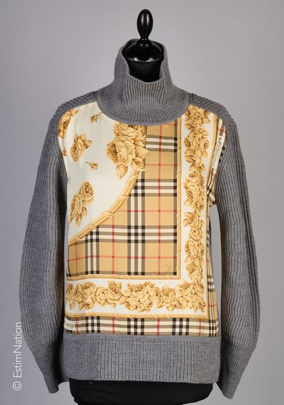 BURBERRY
PULL à col montant en tricot de...