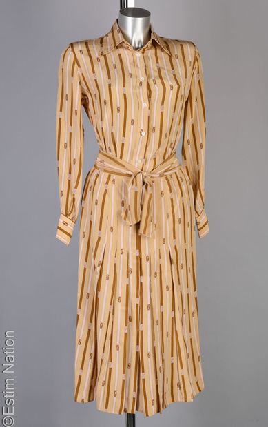 SALVATORE FERRAGAMO VINTAGE
ENSEMBLE en soie...