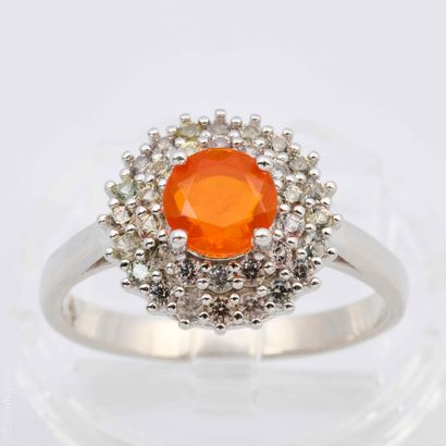 BAGUE SAPHIRS BLANCS OPALE DE FEU
Bague en...