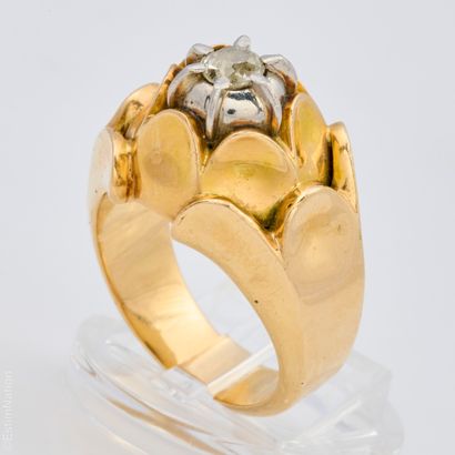 BAGUE PLATINE OR JAUNE ET DIAMANT
Bague dôme...