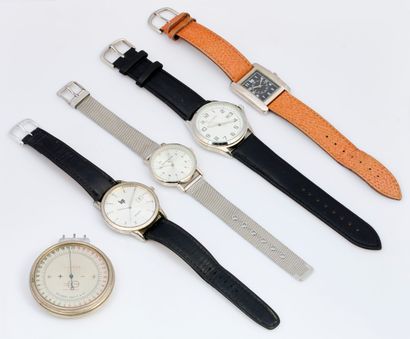 LIP - DIVERS
Ensemble de 4 montres LIP à...