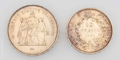 NUMISMATIQUE 
Deux pièces en argent 900/°°...