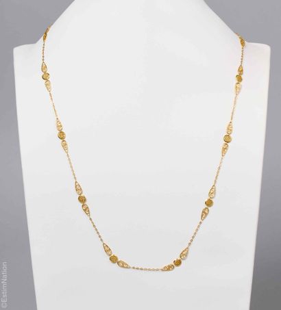 SAUTOIR EN OR 
Sautoir en or jaune 18K (750/°°)...